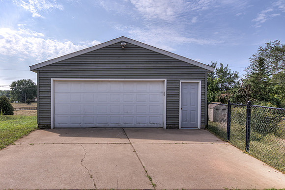 17a - Garage-1