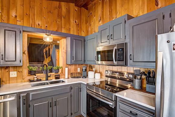 03 - Kitchen-6