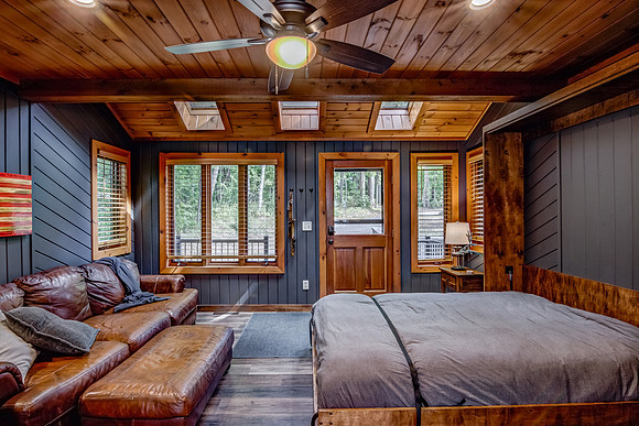 05 - Family Room-2