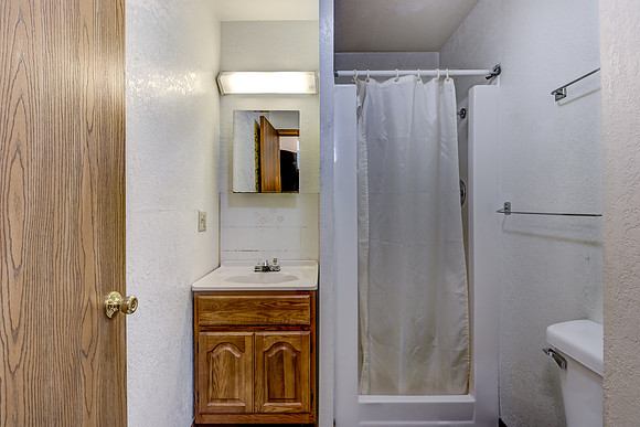 12b - Bathroom-2