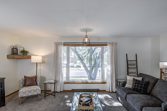 02 - Living Room-3