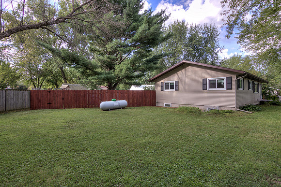 20 - Exterior-5