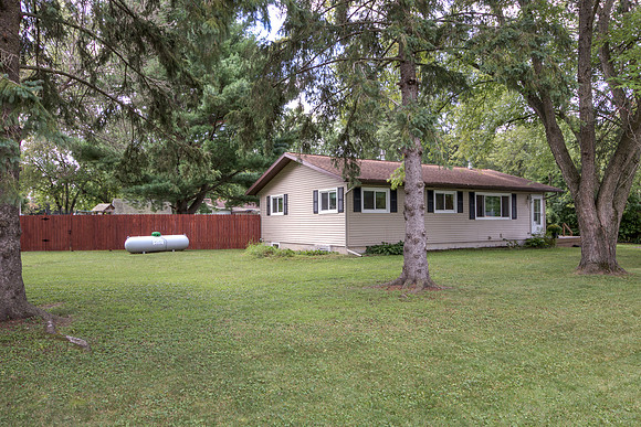 20 - Exterior-4