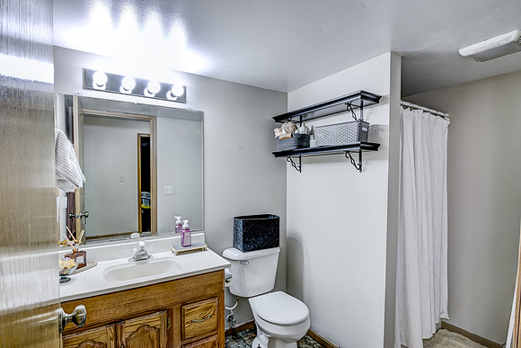 12b - Bathroom-2