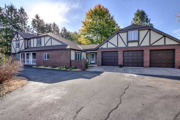 20 - Exterior-4