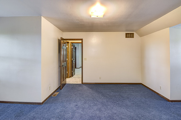 11 - Upper Level Bedroom - 2-1
