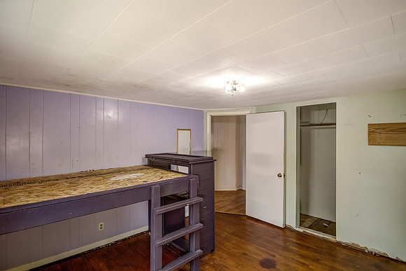 11 - Upper Level Bedroom - 1-2-DAI