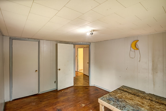 11 - Upper Level Bedroom - 2-2-DAI