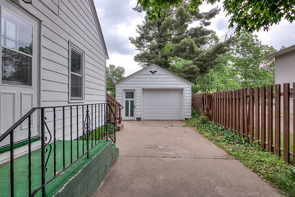 17a - Garage-1