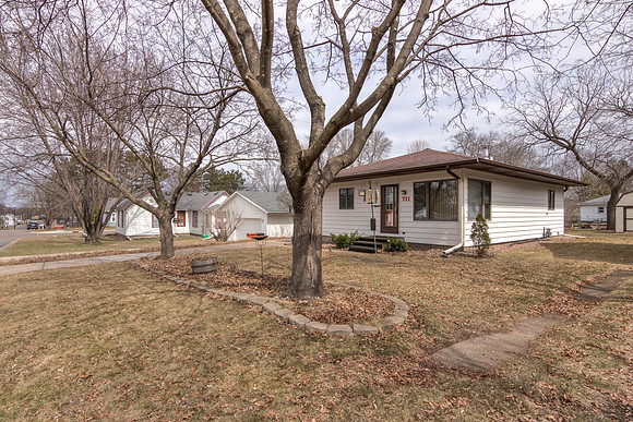 20 - Exterior-3