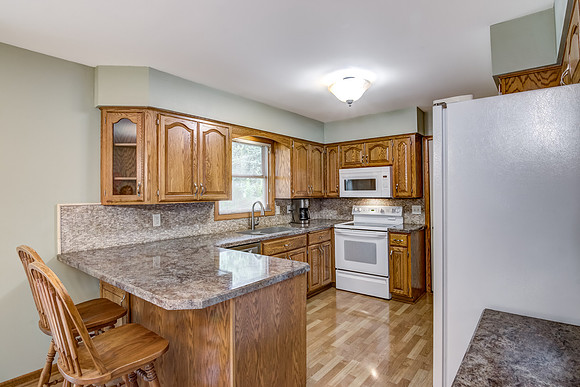 03 - Kitchen-1