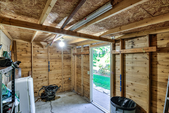 18 - Outbuilding-1