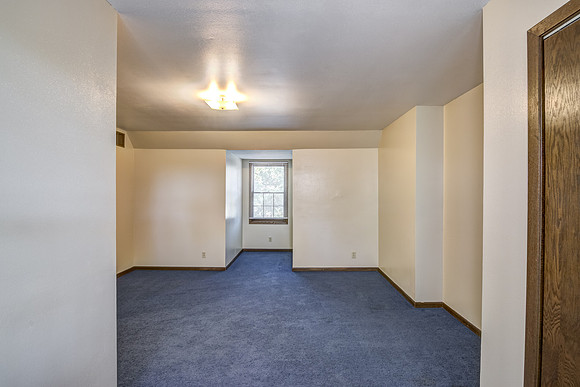 11 - Upper Level Bedroom - 2-2
