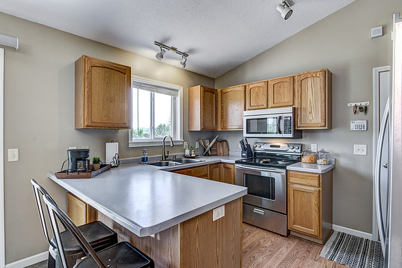 03 - Kitchen-01
