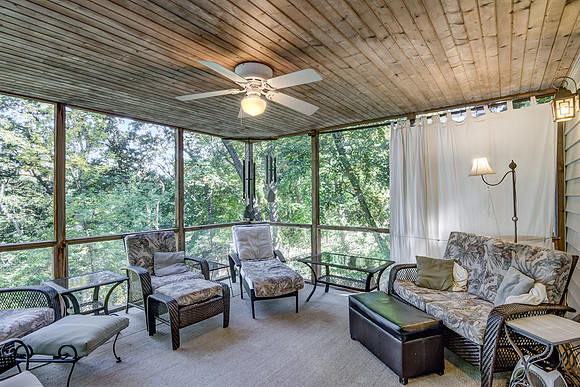 09 - Seasonal Porch-1