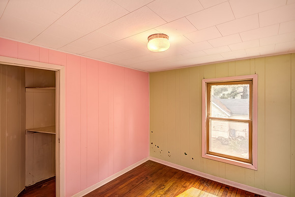 11 - Upper Level Bedroom - 3-1-DAI