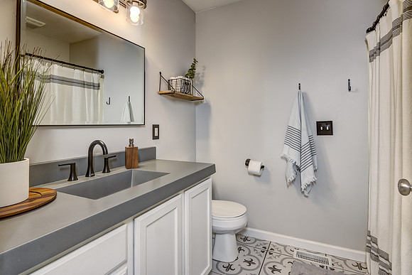 12b - Bathroom-3