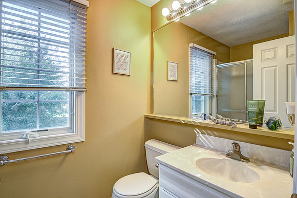 12b - Bathroom-3