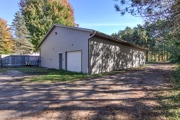 18 - Outbuilding-01