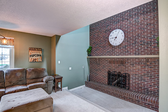 05 - Family Room-2