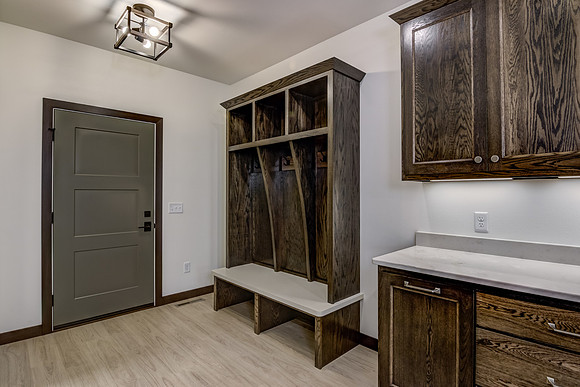 16c - mudroom-1