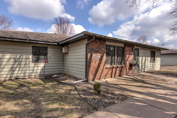 20 - Exterior-3