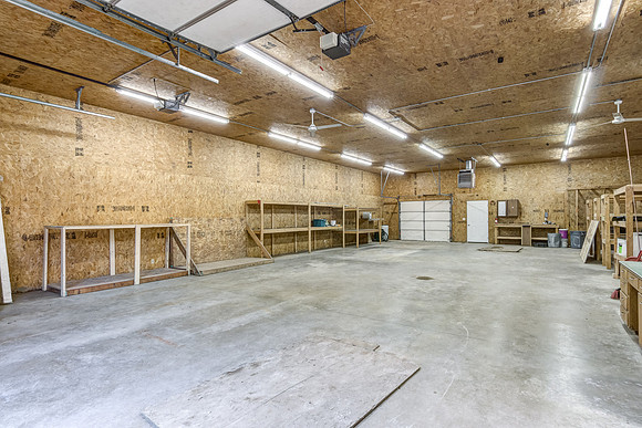18 - Outbuilding-04
