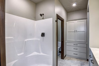 07 - Primary Bathroom-2