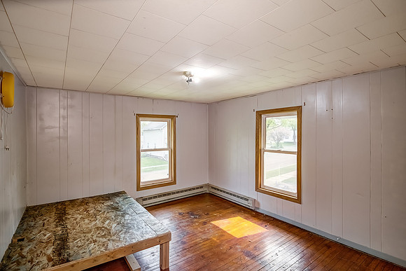 11 - Upper Level Bedroom - 2-1-DAI