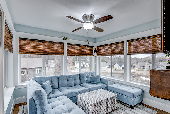 09 - Seasonal Porch-1