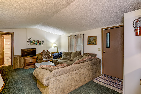 02 - Living Room-1