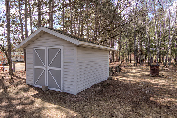 18 - Outbuilding-1