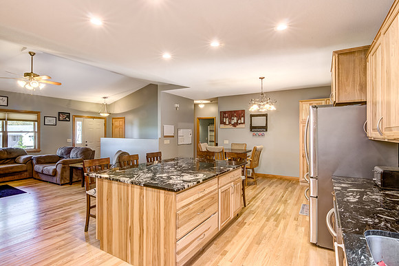 03 - Kitchen-7