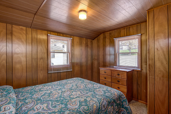 10 - Main Level Bedroom - 1-2