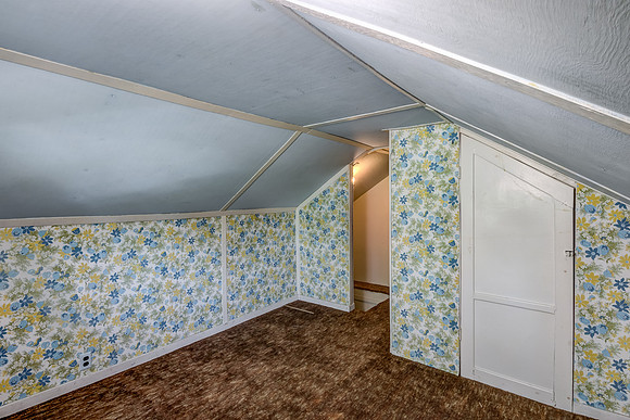 11 - Upper Level Bedroom - 1-3