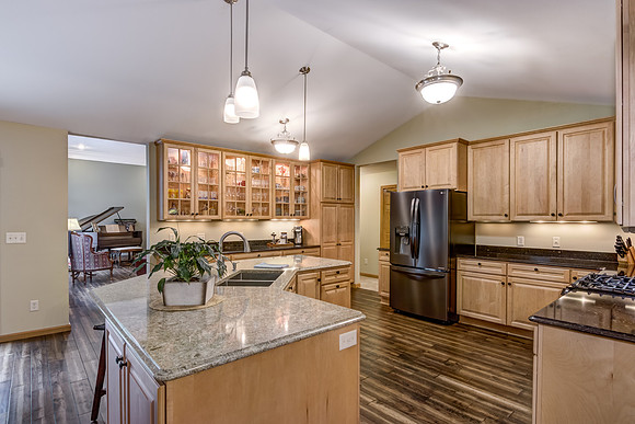 03 - Kitchen-3