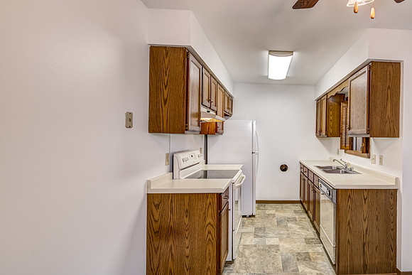03 - Kitchen-3