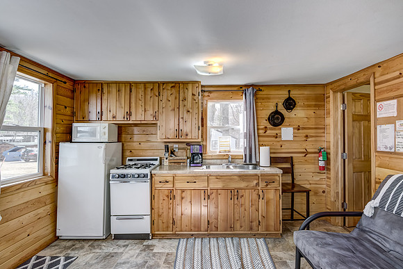 cabin 1 - 09 - MG_3172_3_4