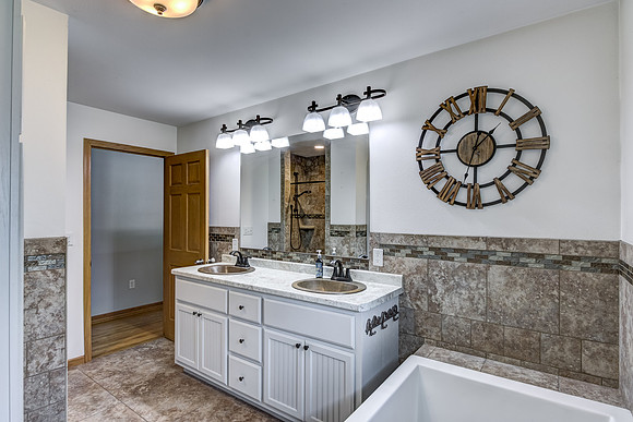 12b - Bathroom-2
