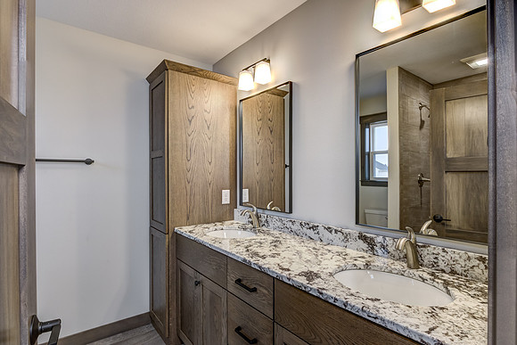 07 - Primary Bathroom-1