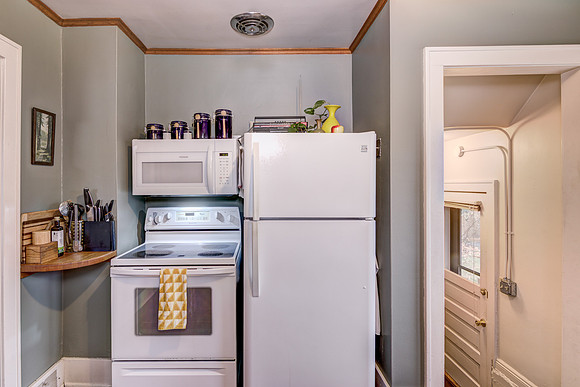 03 - Kitchen-5