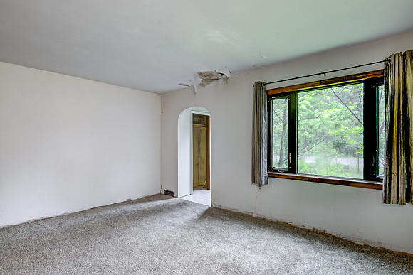 02 - Living Room-3