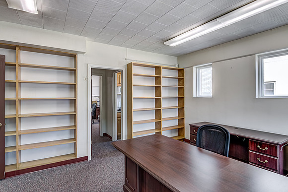 08 - Office-04
