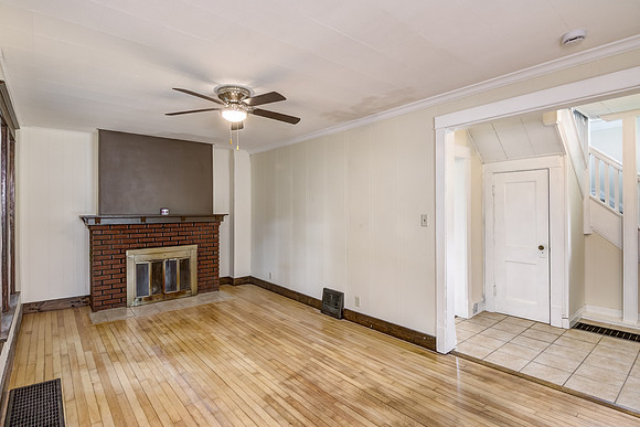 02 - Living Room-2