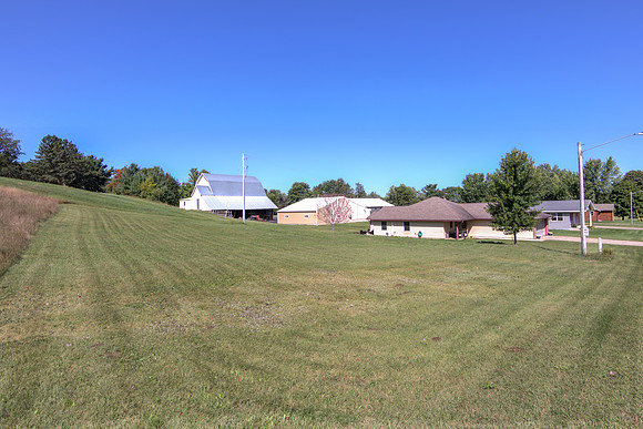 20 - Exterior-3