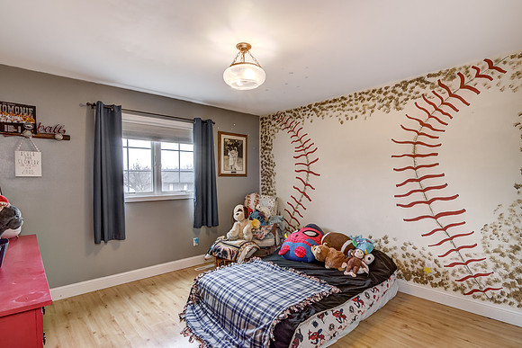 11 - Upper Level Bedroom - 2-3
