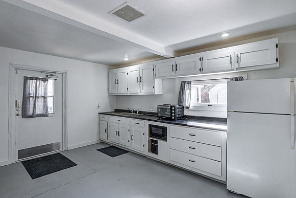 03 - Kitchen-1