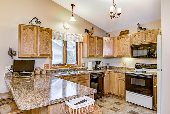 03 - Kitchen-1