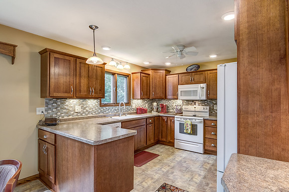 03 - Kitchen-1