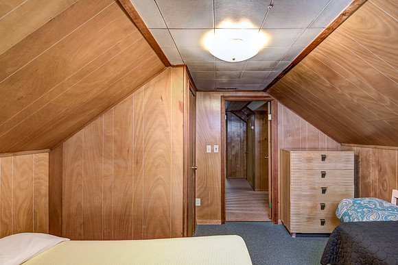 11 - Upper Level Bedroom - 2-2